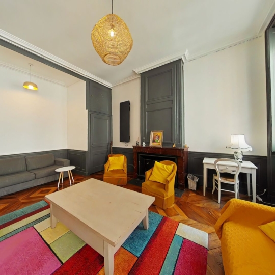  Annonces CULLY : Apartment | LYON (69002) | 85 m2 | 1 515 € 