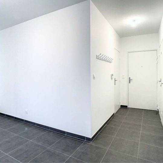  Annonces CULLY : Apartment | FEYZIN (69320) | 49 m2 | 820 € 