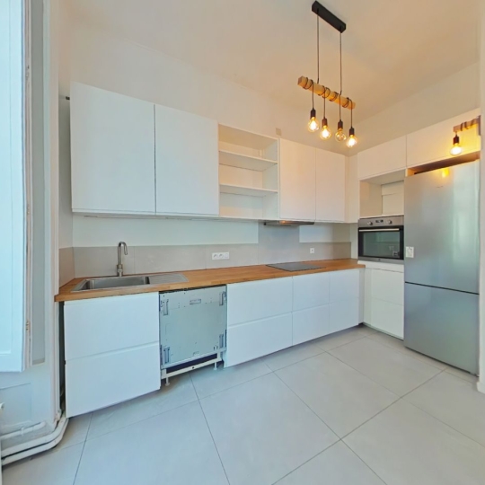  Annonces CULLY : Apartment | LYON (69002) | 120 m2 | 1 800 € 