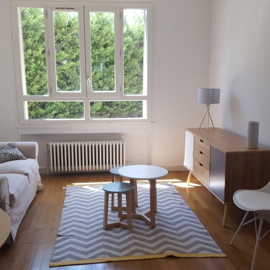  Annonces CULLY : Appartement | LYON (69006) | 49 m2 | 772 € 