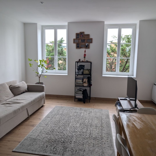  Annonces CULLY : Appartement | L'ARBRESLE (69210) | 49 m2 | 610 € 