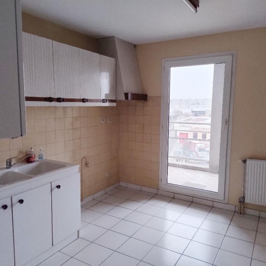  Annonces CULLY : Apartment | LYON (69008) | 85 m2 | 245 000 € 