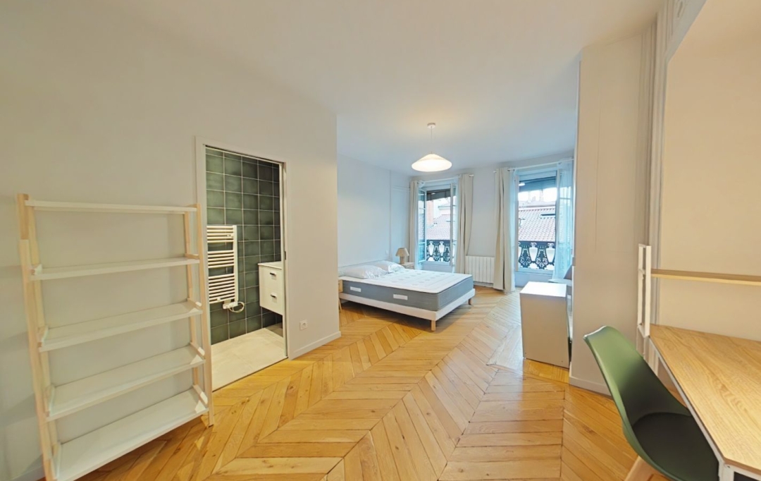 Annonces CULLY : Appartement | LYON (69001) | 133 m2 | 2 500 € 