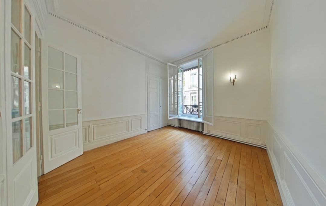 Annonces CULLY : Appartement | LYON (69002) | 120 m2 | 1 800 € 