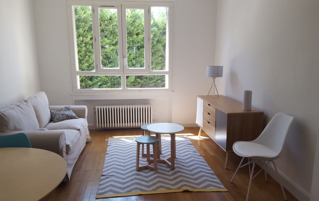 Annonces CULLY : Appartement | LYON (69006) | 49 m2 | 772 € 