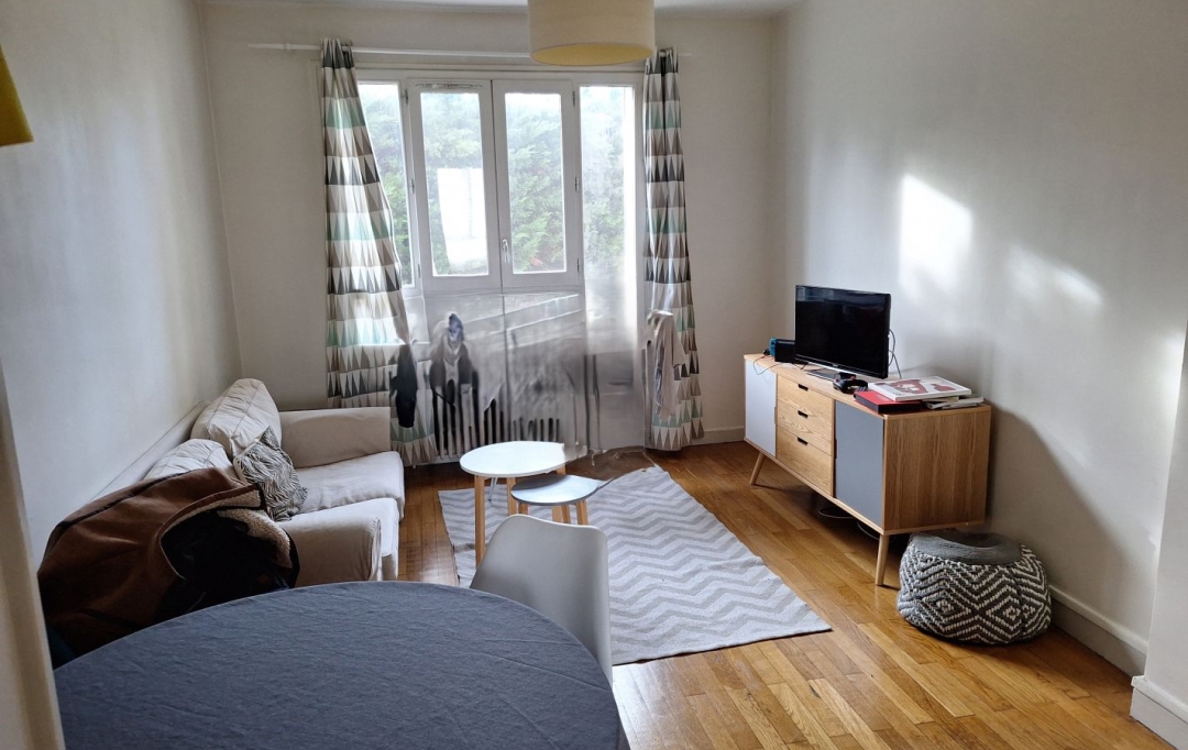 Annonces CULLY : Appartement | LYON (69006) | 49 m2 | 772 € 