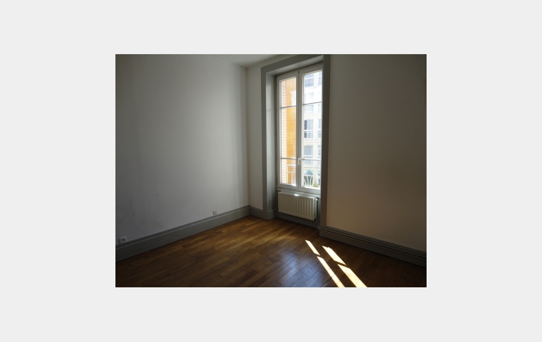 Annonces CULLY : Appartement | LYON (69008) | 39 m2 | 690 € 