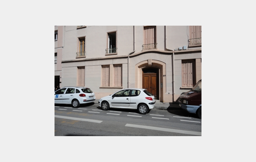 Annonces CULLY : Appartement | LYON (69008) | 39 m2 | 690 € 