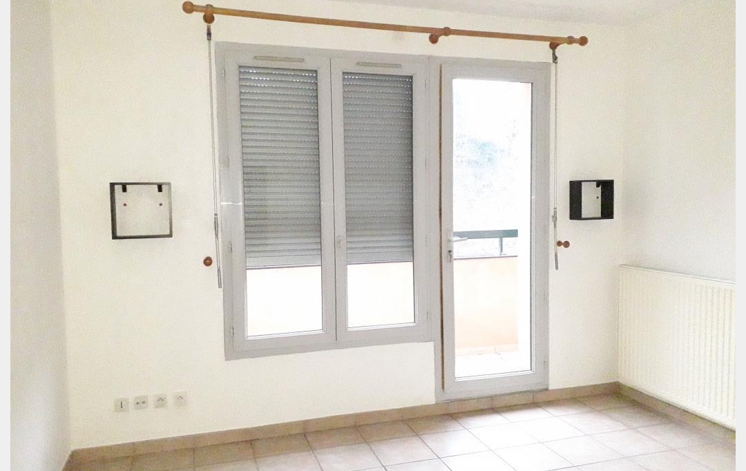 Annonces CULLY : Apartment | SAIN-BEL (69210) | 54 m2 | 610 € 