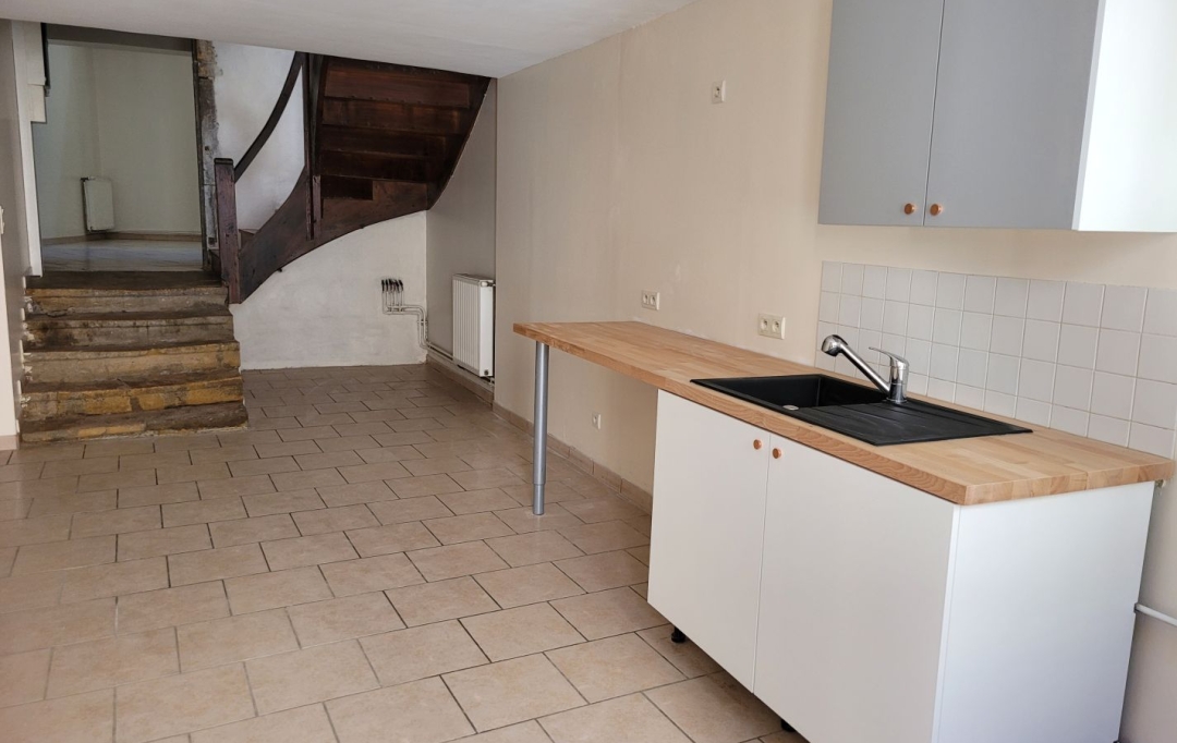 Annonces CULLY : Apartment | SAIN-BEL (69210) | 74 m2 | 615 € 