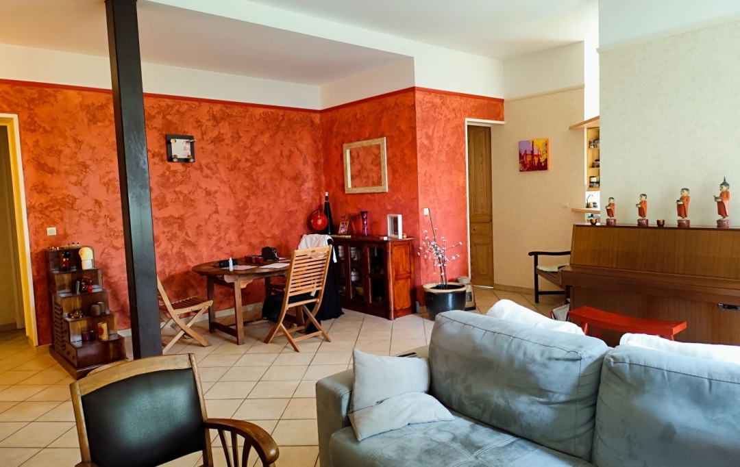 Annonces CULLY : Appartement | SAINT-PIERRE-LA-PALUD (69210) | 119 m2 | 235 000 € 