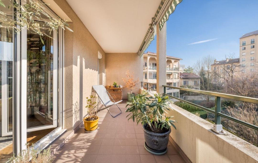 Annonces CULLY : Other | LYON (69008) | 85 m2 | 299 000 € 