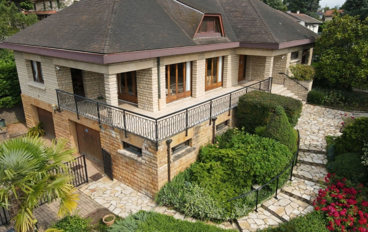  Annonces CULLY House | CHAMPAGNE-AU-MONT-D'OR (69410) | 285 m2 | 900 000 € 
