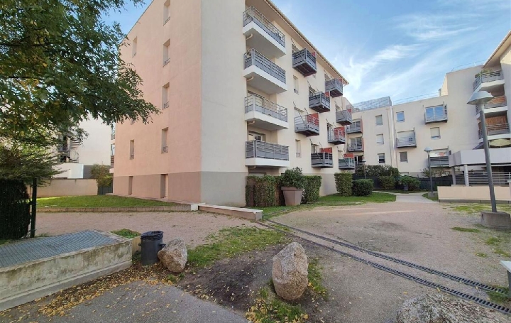 Appartement P3   PIERRE-BENITE  55 m2 190 000 € 